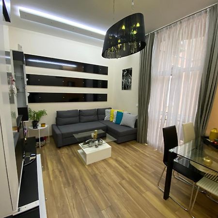 Cozy Apartment In Downtown Sofia - Tsar Samuil Street Εξωτερικό φωτογραφία